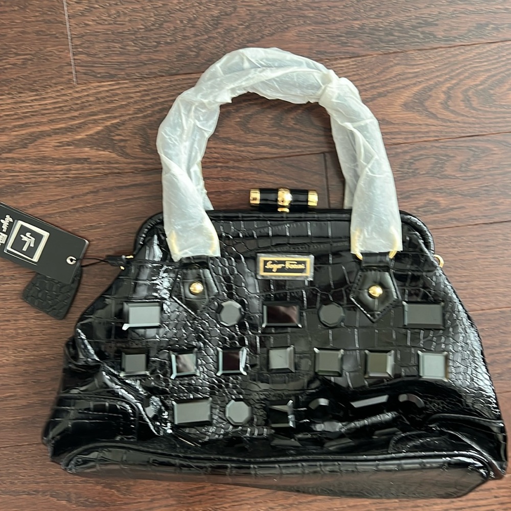 Leather handbag